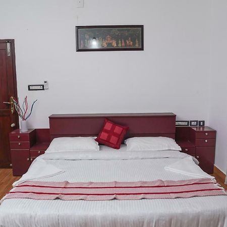 Thanal Premium Villa By - A Place To Call Your Home Muvattupuzha Bagian luar foto