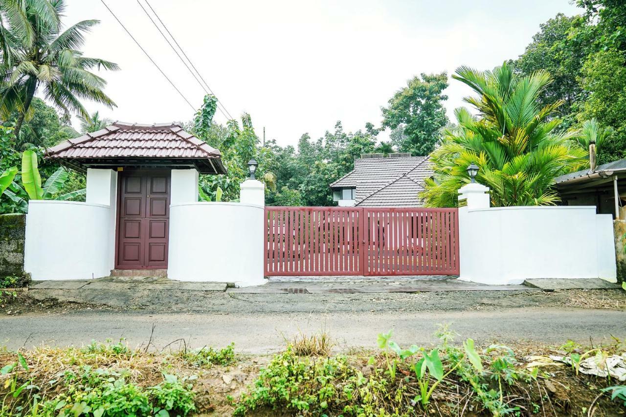 Thanal Premium Villa By - A Place To Call Your Home Muvattupuzha Bagian luar foto