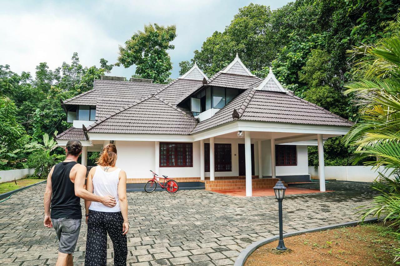 Thanal Premium Villa By Lexstays- A Place To Call Your Home Muvattupuzha Bagian luar foto