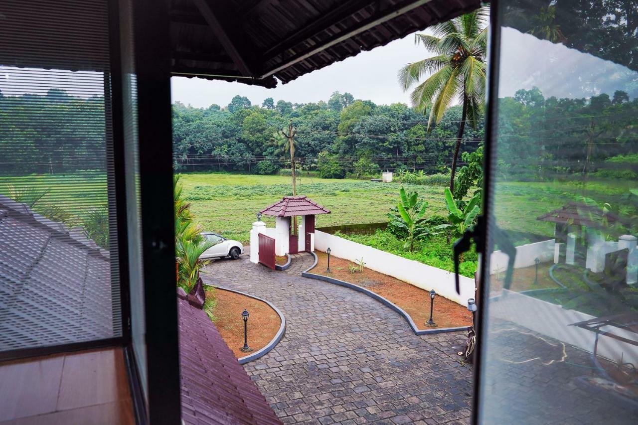 Thanal Premium Villa By Lexstays- A Place To Call Your Home Muvattupuzha Bagian luar foto